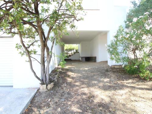 Llanca Villa | Villa Espaciosa con Jardín Cerca de la Playa - ES-228-168