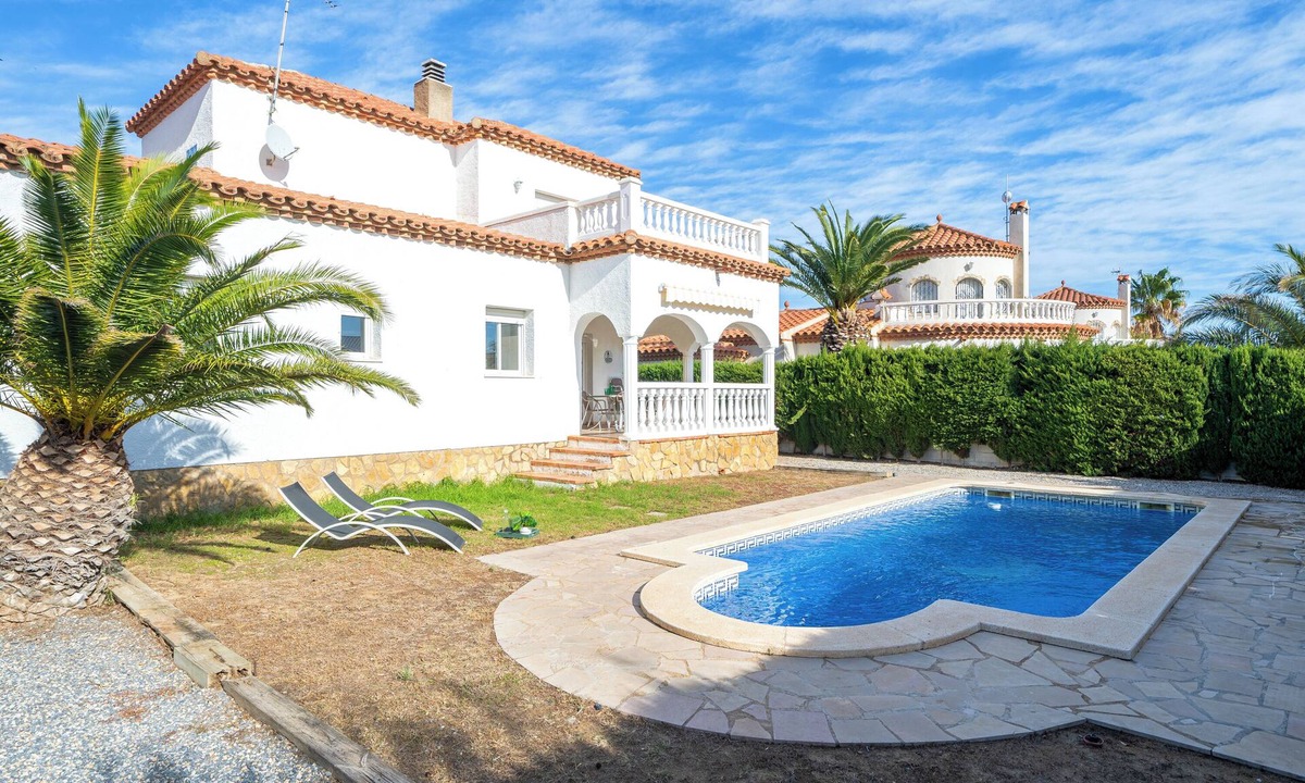 Miami Platja Villa | Villa "Laura piscina privada y aire" with Pool & Garden