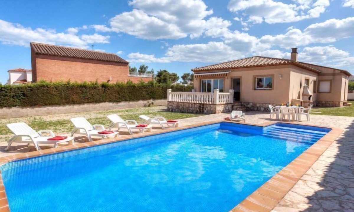 Les Tres Cales House | Villa Llobeta by Interhome