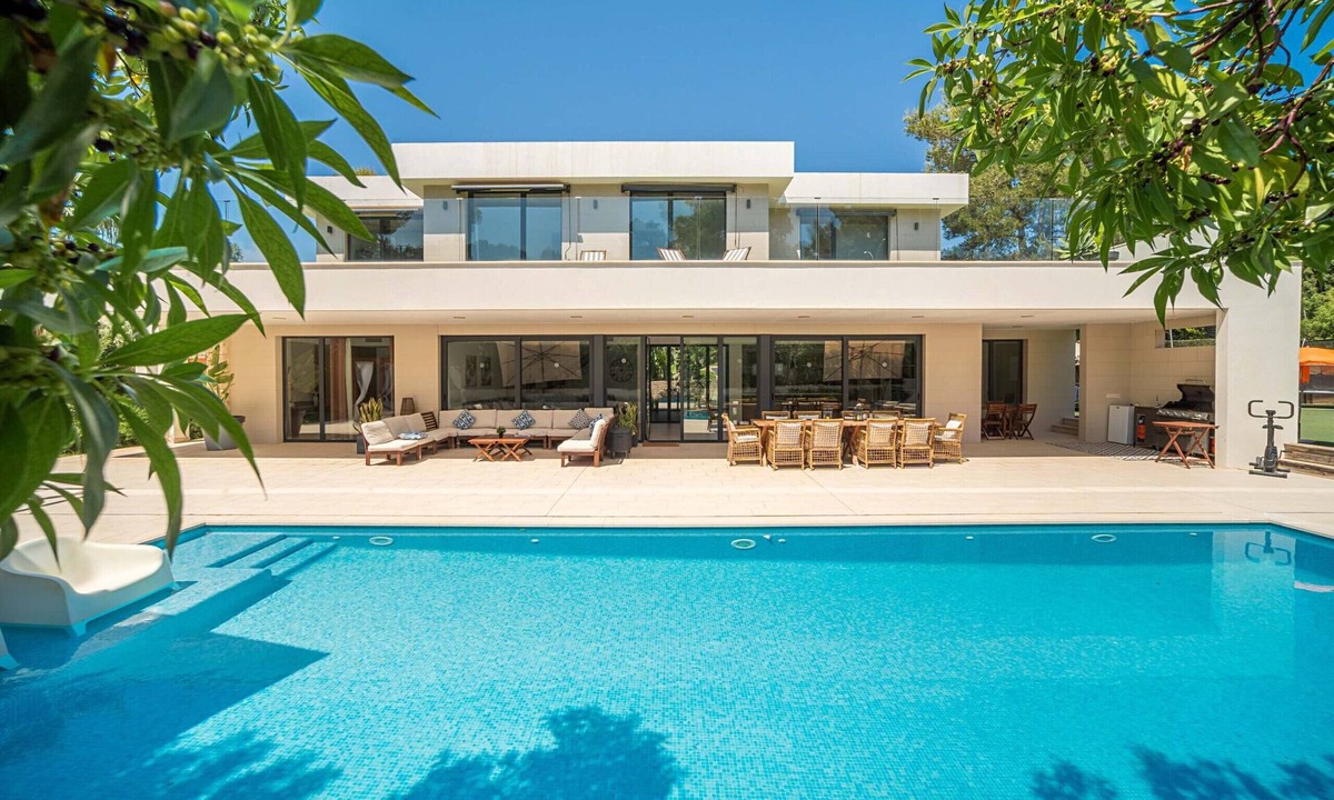 Santa Ponsa Villa | Villa SP1 Suites Santa Ponsa pool wifi