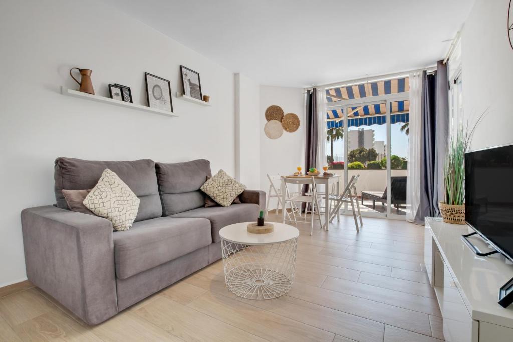 Torremolinos Apartment | Vistamarina 101 by IVI Real Estate