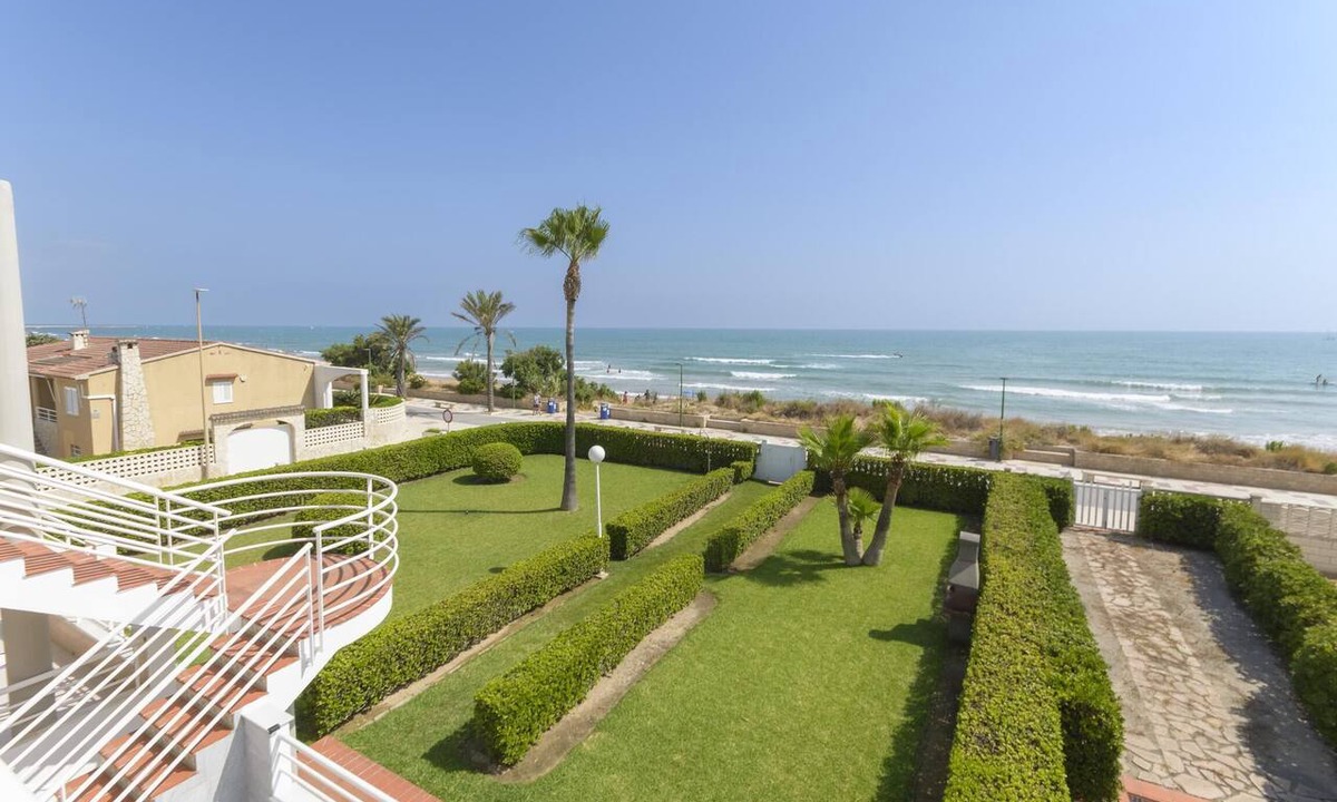 Oliva House | VISTAS PANORAMICAS - Cosy beachfront apartment in Oliva with free Wi-Fi