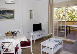 2 bedroom apartment with garden block 1 (Apartment 2)