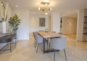 Front line golf apartment in Elviria, Marbella