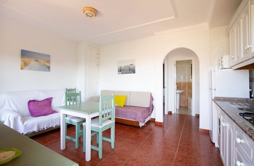 Bolonia Apartment | 1 Bedroom Apartment (2 Adults + 1 Child) Bolonia Beach