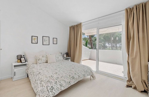 El Paraiso House | 10 Minutes From Puerto Banus! 200 mts From the Sea! Perfect for Family