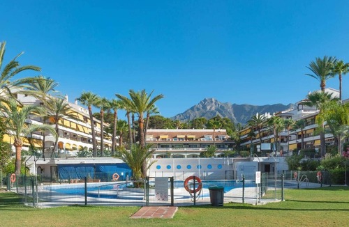 Golden Mile Apartment | 2 ensuite bedroom ground floor apartment in the heart of the Golden Mile