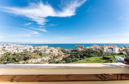 Torrequebrada Ski Chalet | 3-Bed Seaview Escape: Pool, Garage, 4 Terraces