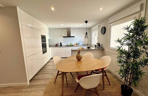 La Coruna Apartment | 3-Bedroom Apartment in Montalt - With Optional Garage - Central Location