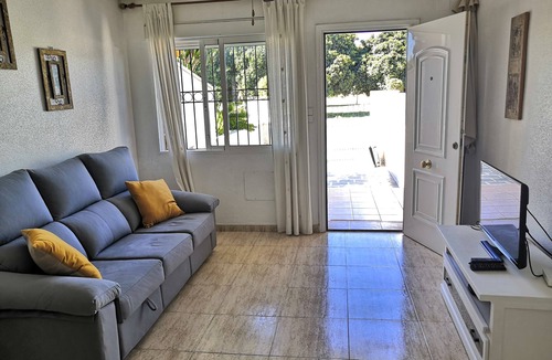 Pueblo Latino Ski Chalet | Air-conned beach holiday home close to blue-flag beaches, bars and restaurants