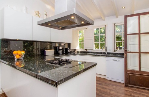 Binissalem House | Amazing home in Binissalem with private swimming pool, can be inside or outside