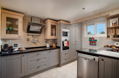 Puerto Banus Apartment | Amazing penthouse apartment within 3 minutes walk of Puerto Banus.