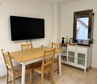 Sant Joan de Les Abadesses Apartment | Apartament al centre històric - Serra Cavallera