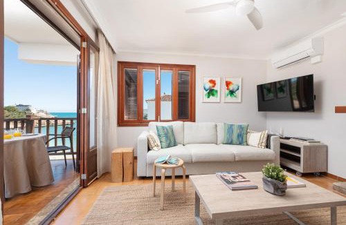 Cala Marcal Apartment | Apartamento Corb Marí 2 Exclusivo apartamento frente al mar con impresionantes vistas a la playa de Cala Marçal