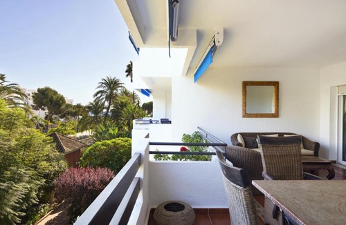 Puerto Banus Apartment | Apartamento de 2 dormitorios en Medina Garden