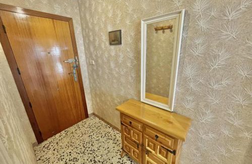 Santa Margarida Apartment | Apartamento de 2 habitaciones cerca de la playa con terraza y parking, en Rosas - ES-319-55