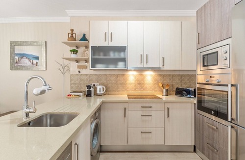 Calahonda Apartment | 'Apartamento Boquerón I' with Sea Views, Wi-Fi and Air Conditioning