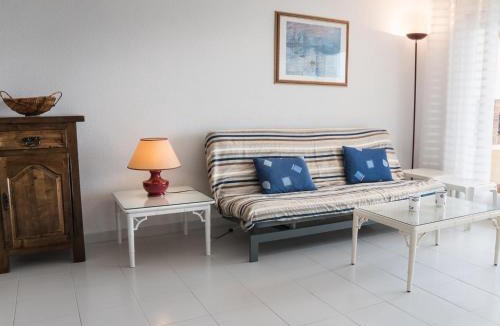 Llanca Apartment | Apartamento luminoso con piscina y terraza, cerca de la playa - ES-228-46