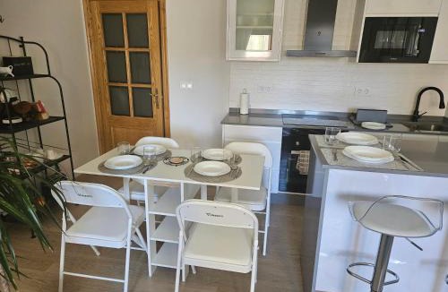 Lugo Apartment | Apartamento Puerta de San Fernando