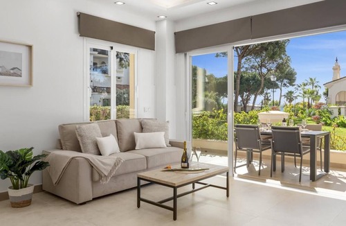 Puerto Banus Apartment | Apartment in Andalucia del Mar for 4 persons | ADM 10 006