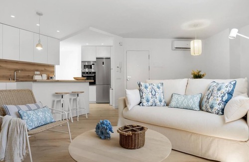 Puerto Banus Apartment | Apartment in Playa Rocío up to 4 people | PR 67