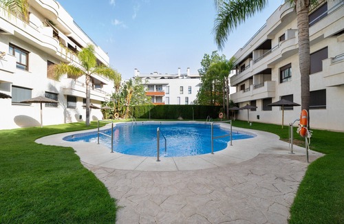Rota Apartment | Apartment 'Apartamento Costa De La Luz' with Shared Pool, Private Terrace and Wi-Fi