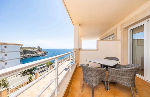 Cala Figuera Apartment | Apartment 'Aptos Villa Sirena Vista Mar' with Shared Pool, Wi-Fi and Air Conditioning