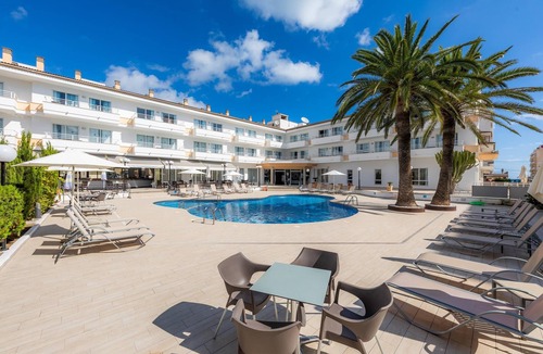 Can Picafort Apartment | Apartment Hotel Maracaibo Standard with Pool, Wi-Fi & Terrace