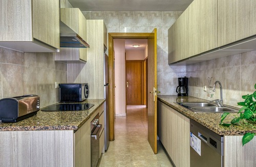 L'Escala Apartment | Apartment 'La Cargolera' with Sea View, Balcony and Wi-Fi