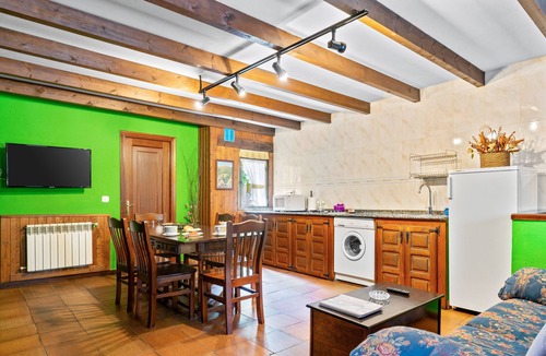 Caunedo House | Apartment 'Lorences B' with Mountain View