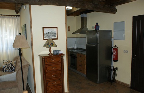 A Gudina Apartment | Apartment 'O Bolaño Apt 2' with Mountain View, Shared Pool and Shared Garden