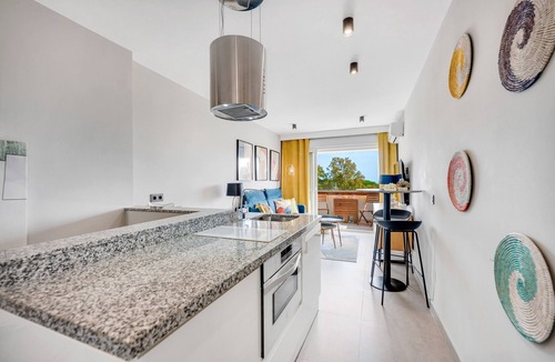Carib Playa Apartment | Apartment 'Ocean View Dunas De Artola' with Sea View, Wi-Fi and Air Conditioning