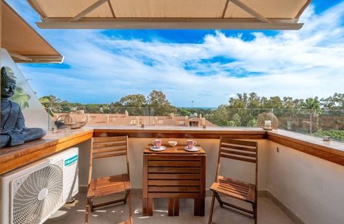 Carib Playa Apartment | Apartment 'Ocean View Dunas De Artola' with Sea View, Wi-Fi and Air Conditioning