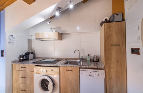Daroca Apartment | Apartment 'Petronila' with Wi-Fi and Air Conditioning