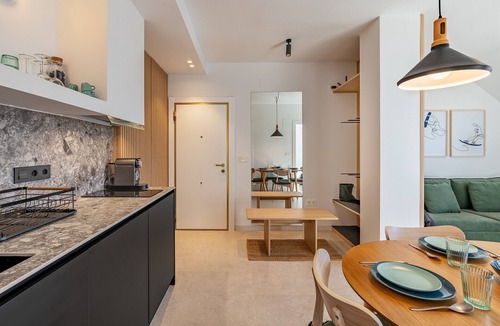 Pradollano Apartment | Apartment 'Varadero Snow' with Mountain View and Wi-Fi