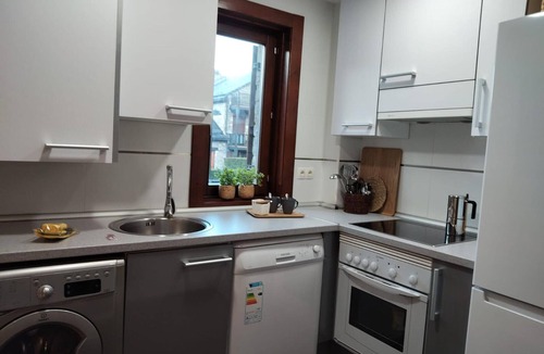 Castiello de Jaca Apartment | Apartment with Garden and Parking in Castiello de Jaca