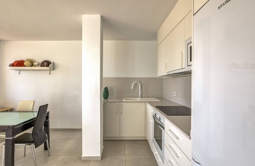 L'Escala Apartment | Apartment with Large Private Terrace near the Sea – Ground Floor
