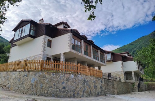 Tollo Apartment | Apartment with terrace and views to Picos de Europa 3 pax - 1