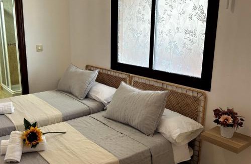 Puerto de la Duquesa Apartment | Apto con salida directa a la Playa, Piscinas, y rodeado de Naturaleza