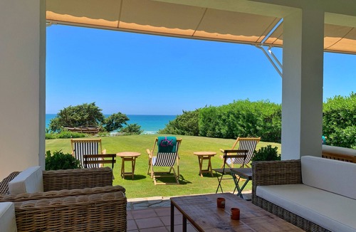 Cabo Roche Villa | Arena, where the garden meets the dunes.