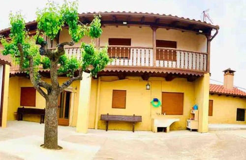 Valdespino de Somoza House | Astorga. León. Piscina. Casa Val de San Lorenzo.