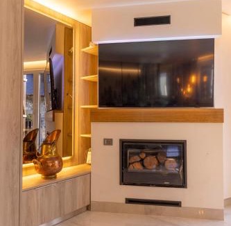 Benasque Apartment | BALCON DE BENASQUE Losa Radiante Cama King Alta Gama Parking Opcional