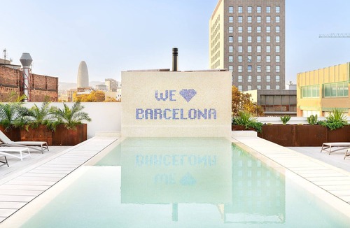 Poblenou Apartment | BEACH ACCOMMODATION FOR MASTERS AND MBA STUDENTS | TERRACE STUDIO KITCHENETTE