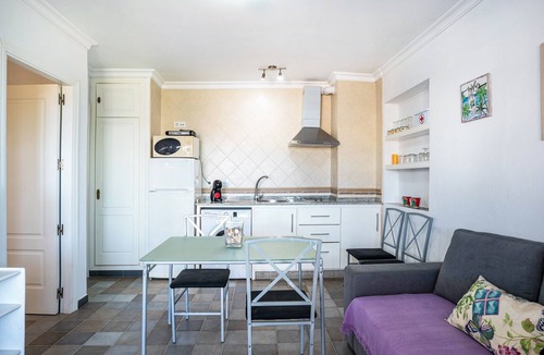 Bolonia House | Beachfront House Bolonia 2 - 2 min to Beach, Sea Views & Wi-Fi