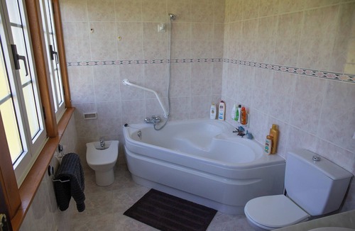 Vilarrube Bed & Breakfast | Beachfront Surf & Holiday House, Charming & Quiet