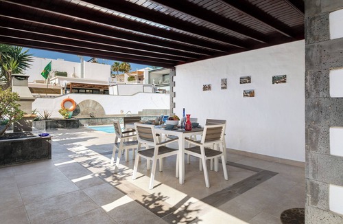 Puerto del Carmen Villa | Beachside Villa "Muñoz" with Heated Pool, Air Conditioning & Wi-Fi