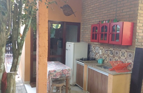 Itamambuca Ski Chalet | Beautiful little chalet near the beach in the Itamambuca gated community with complete security.