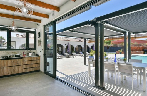 Campo Internacional Maspalomas Villa | Beautiful private villa for 10 guests with private pool, WIFI, A/C, TV and patio