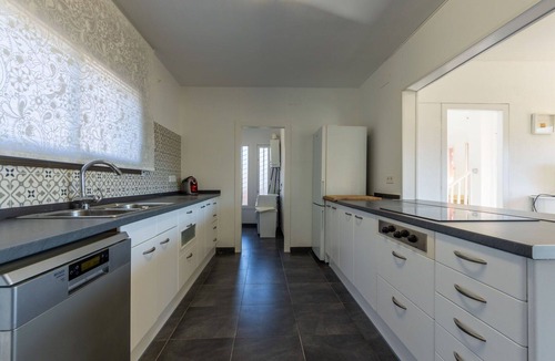 Creixell House | Beautiful private villa for 12 guests with WIFI, A/C, private pool, TV, patio and pets allowed