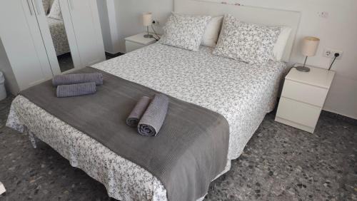 Puerto Real Bed & Breakfast | BNB LOLA - Habitacion con Baño privado en el pasillo y aire acondicionado